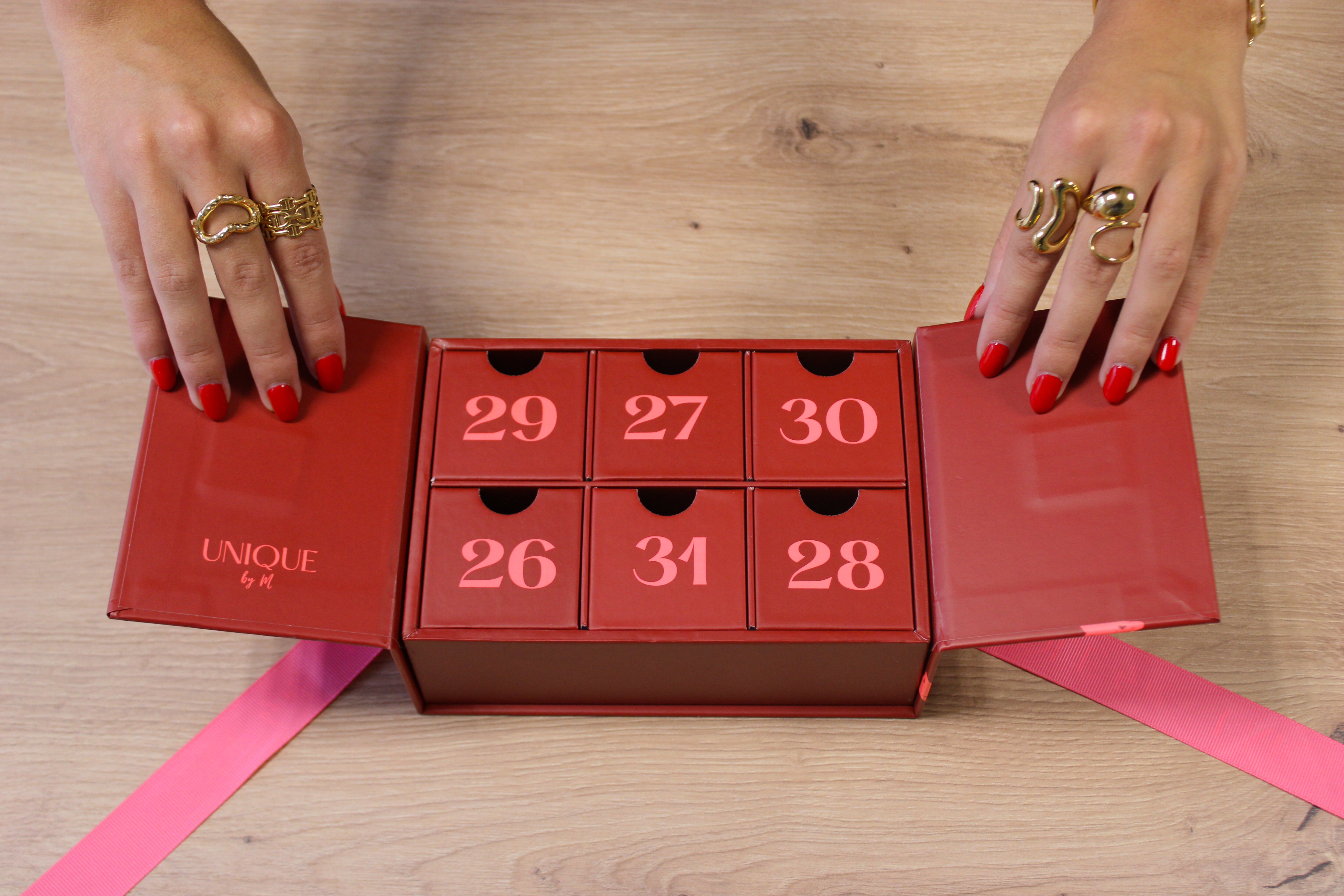 CALENDRIER DE L'APRÈS 2025 - Bijoux exclusifs