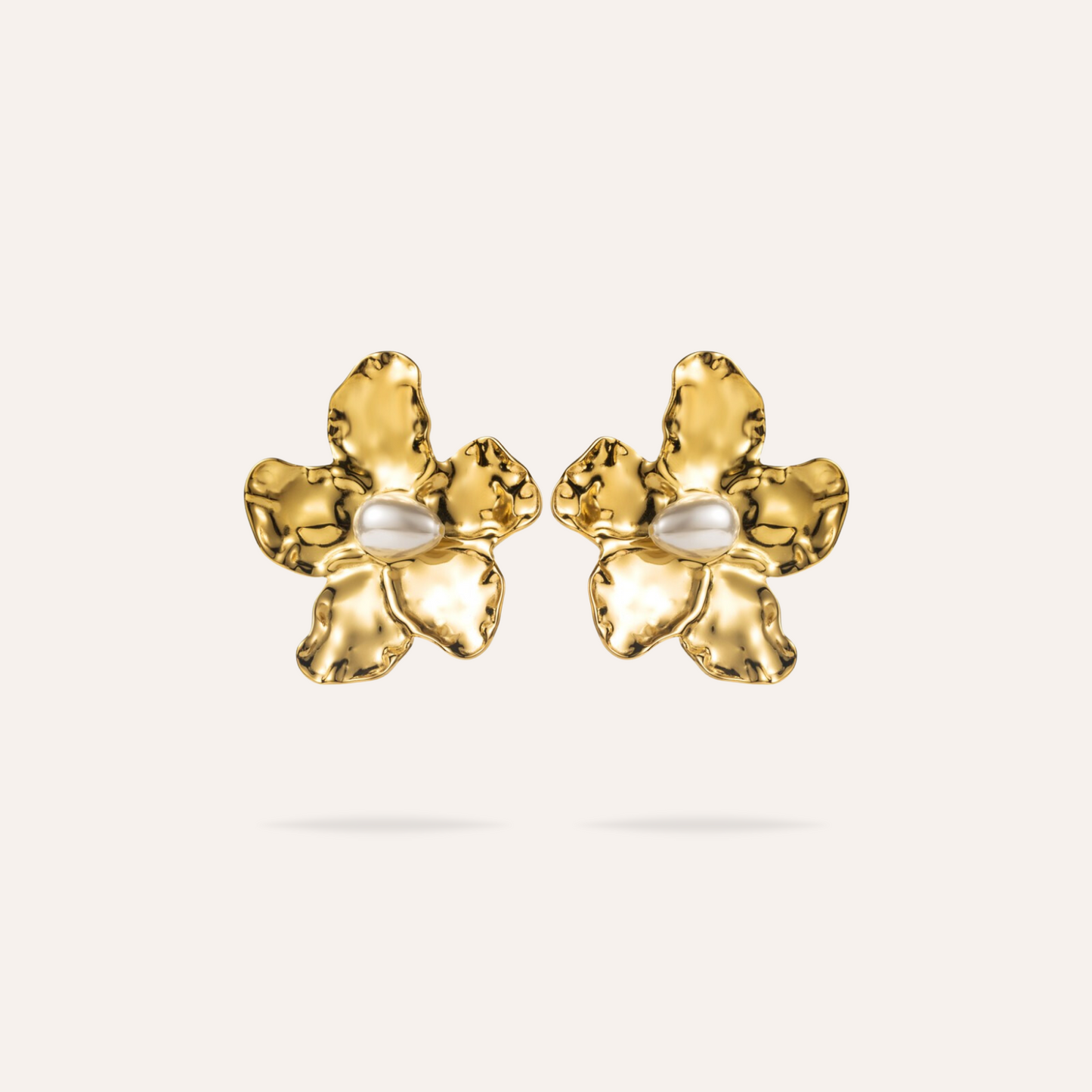 Lila | Boucles d'oreilles grosses fleurs et perle d'eau douce en acier inoxydable