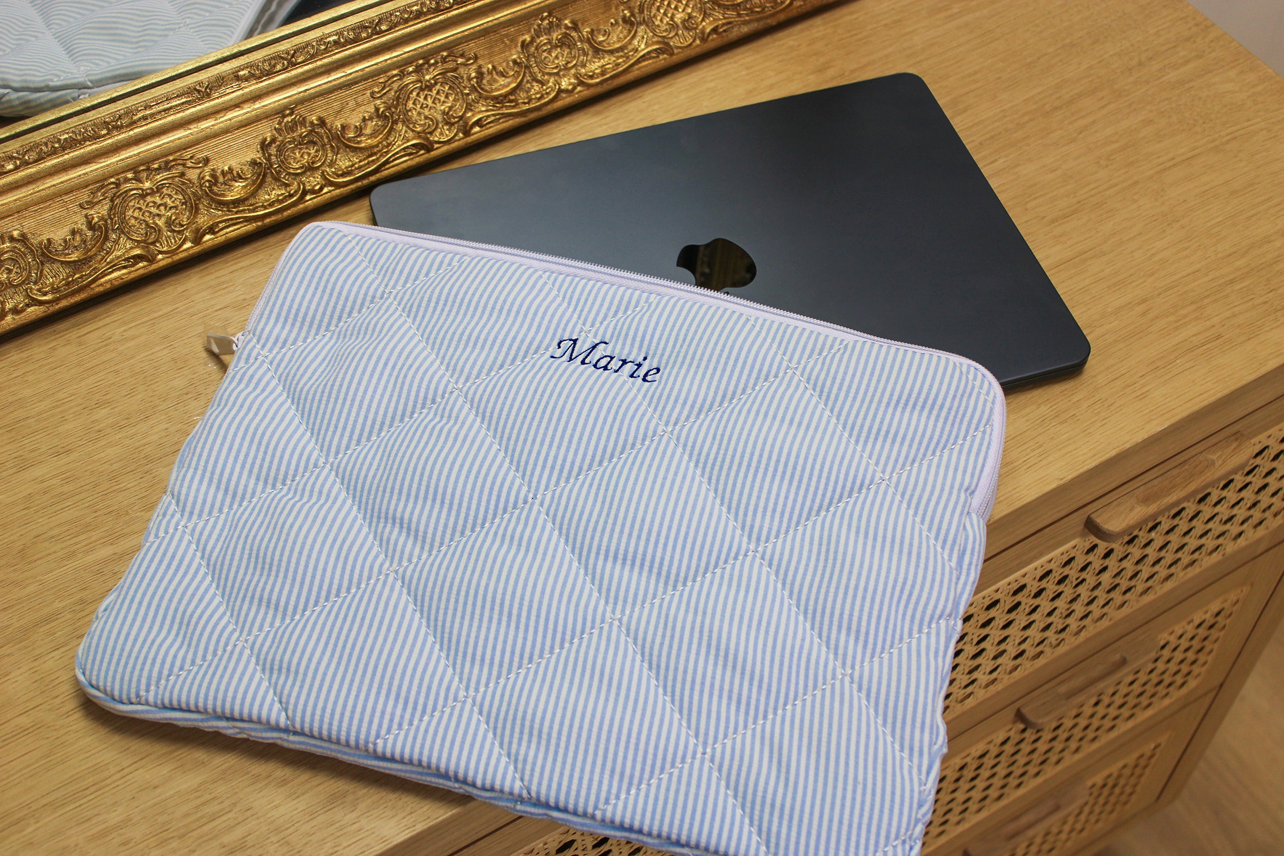 Pochette d'ordinateur brodée personnalisable