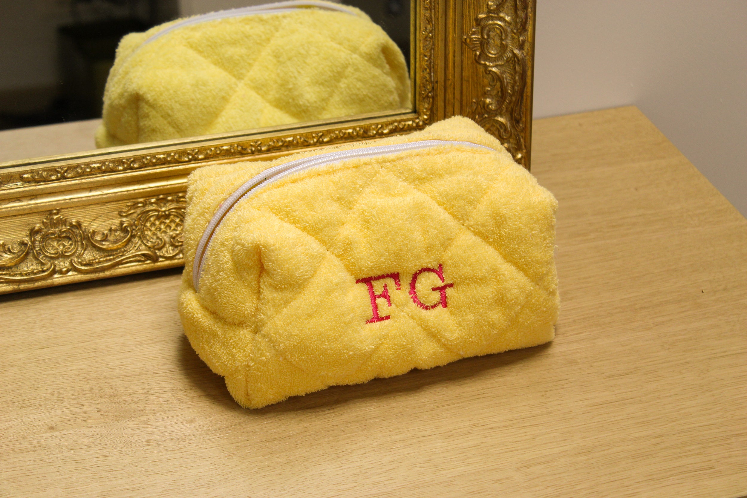 Trousse de toilette brodée personnalisable