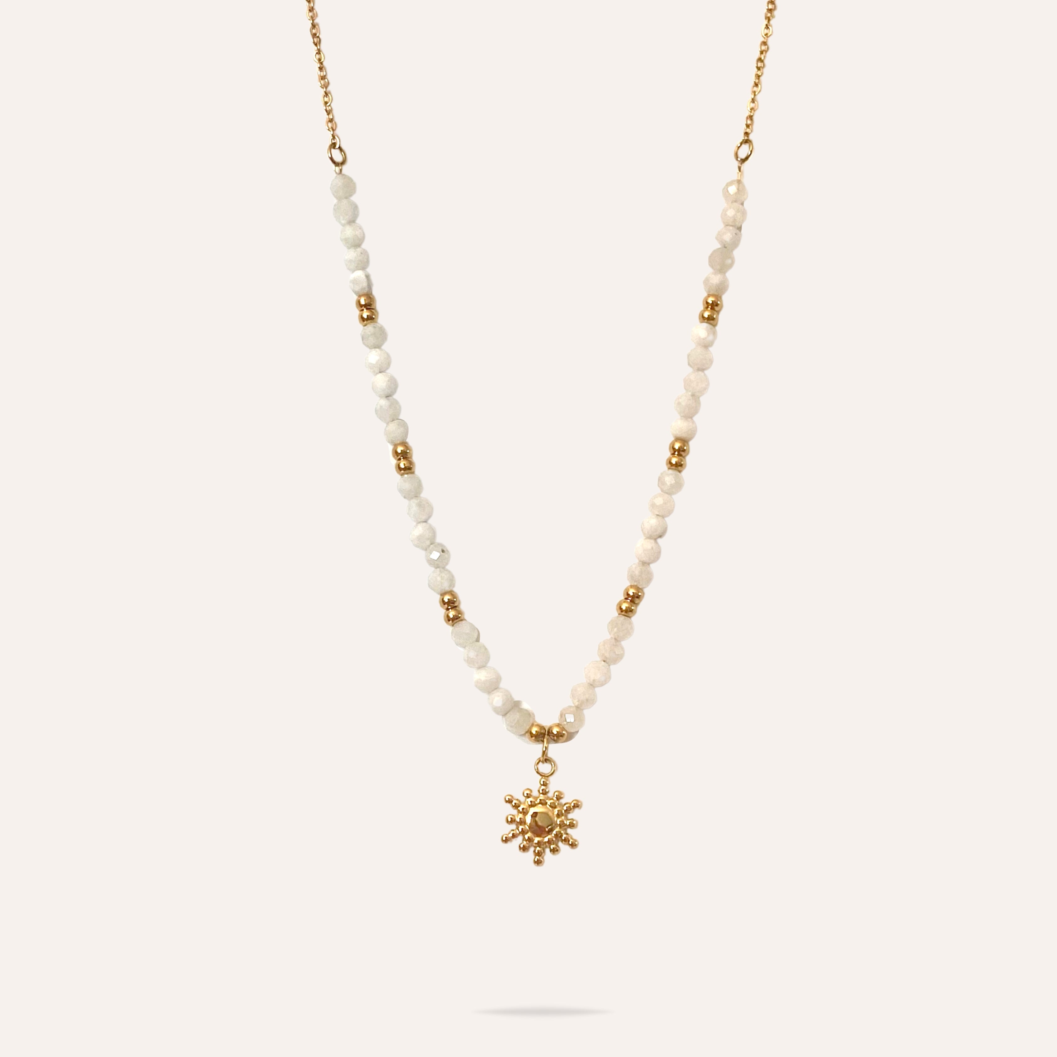 Clara | Collier soleil en acier inoxydable et pierre naturelle