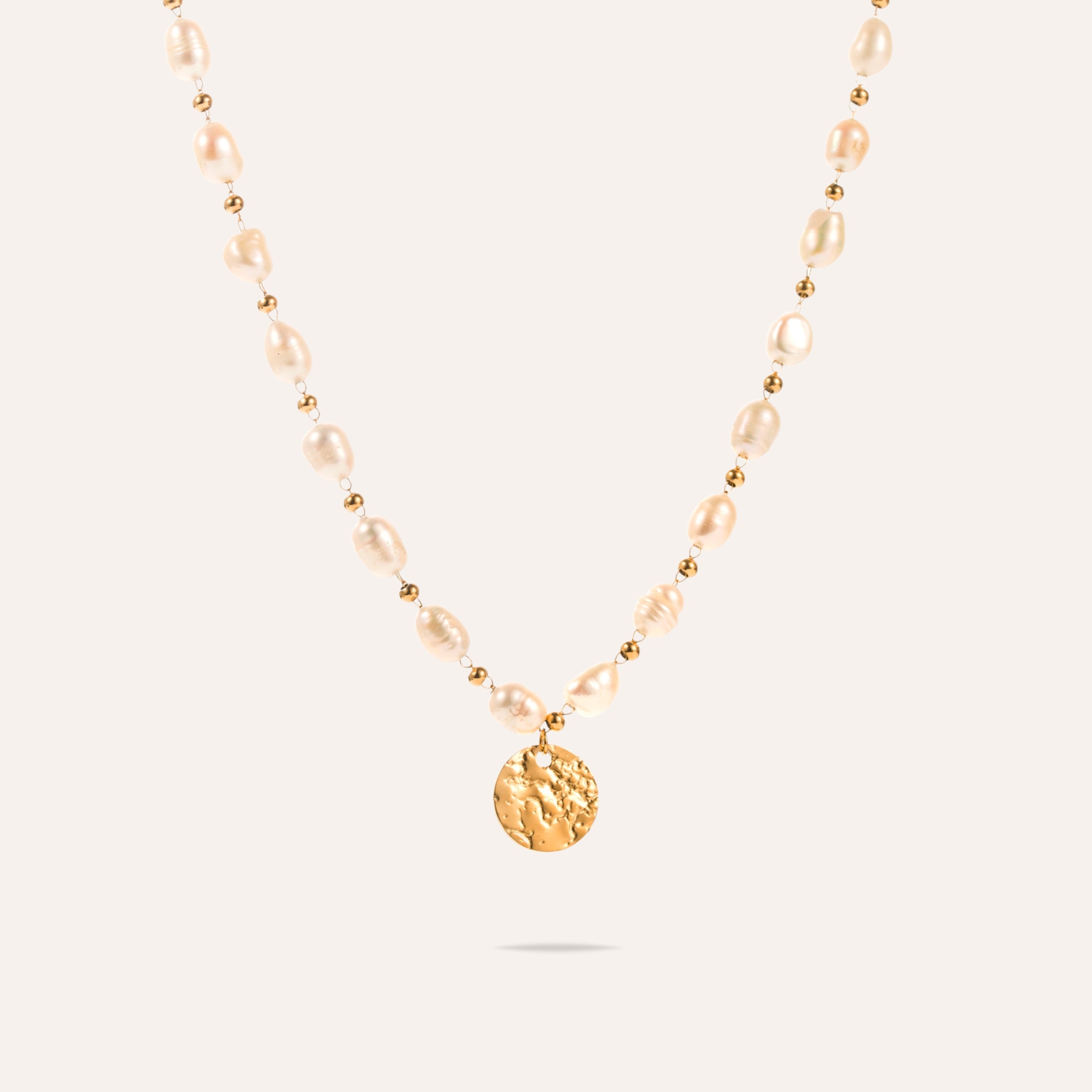 Océane | Collier en perles d'eau douce et acier inoxydable doré